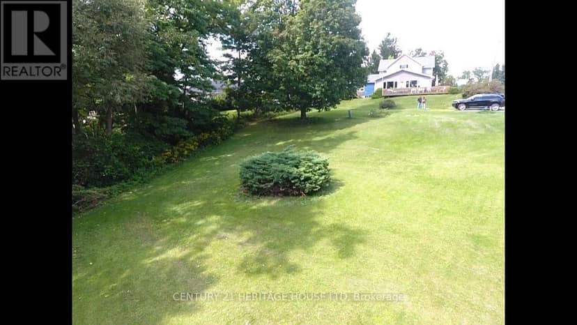 210 William Street N — photo 9 of 10