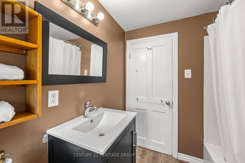 18 Pine Street — photo 6 of 40