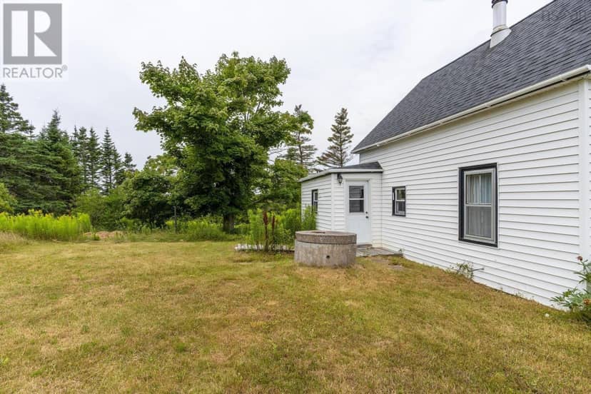 140 Hartling Road — photo 11 of 40
