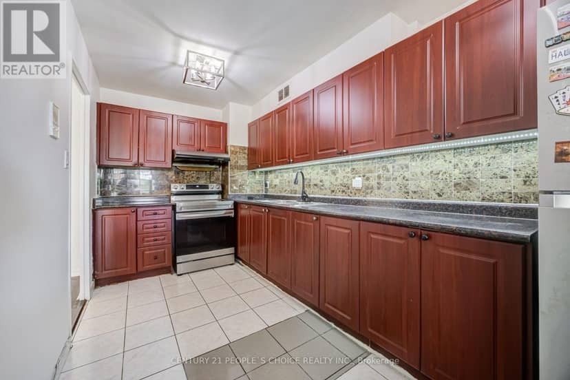 207 - 1 Four Winds Drive — photo 16 of 40