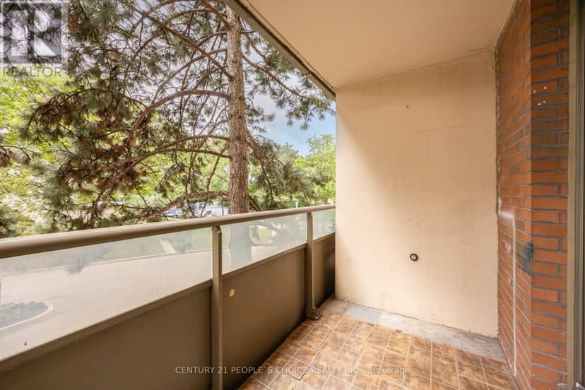 207 - 1 Four Winds Drive — photo 33 of 40