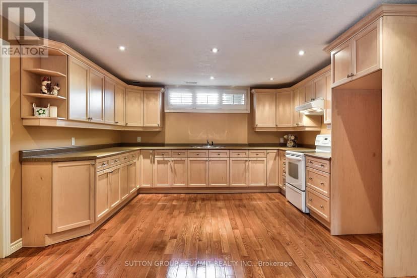 5431 Appleby Line — photo 24 of 35
