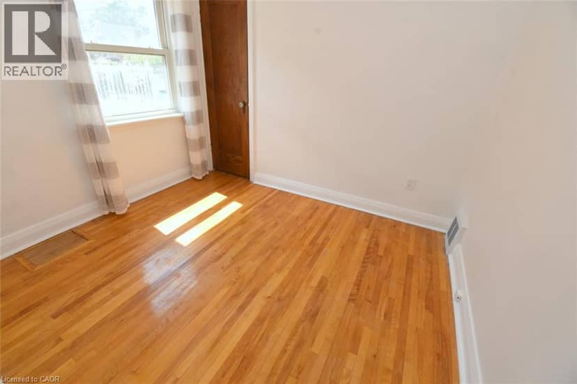 575 UPPER WENTWORTH Street — photo 15 of 33