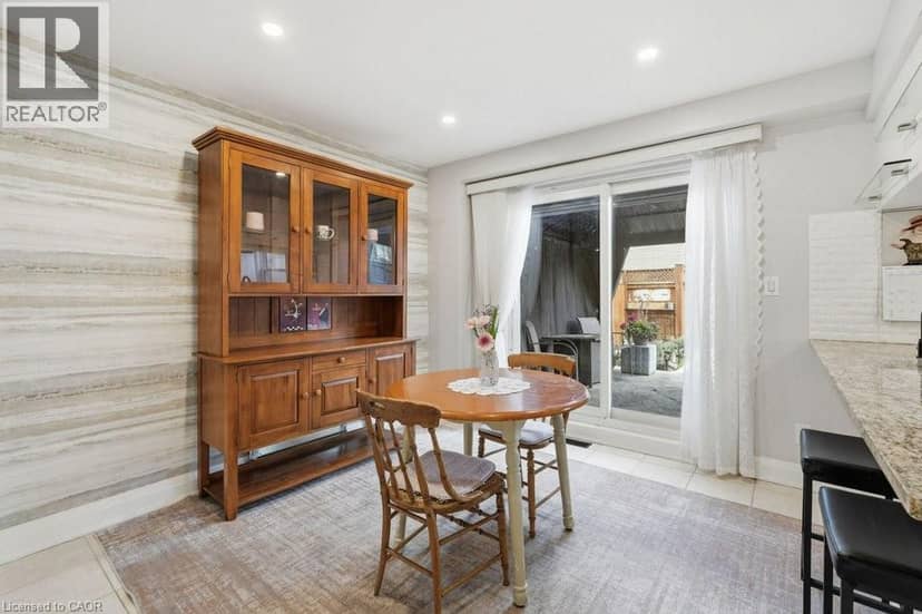 1402 GHENT Avenue — photo 14 of 40