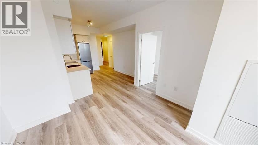 15 WELLINGTON Street S Unit# 1704 — photo 13 of 37