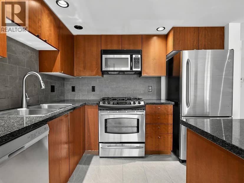 203 9188 HEMLOCK DRIVE, Richmond, photo 6