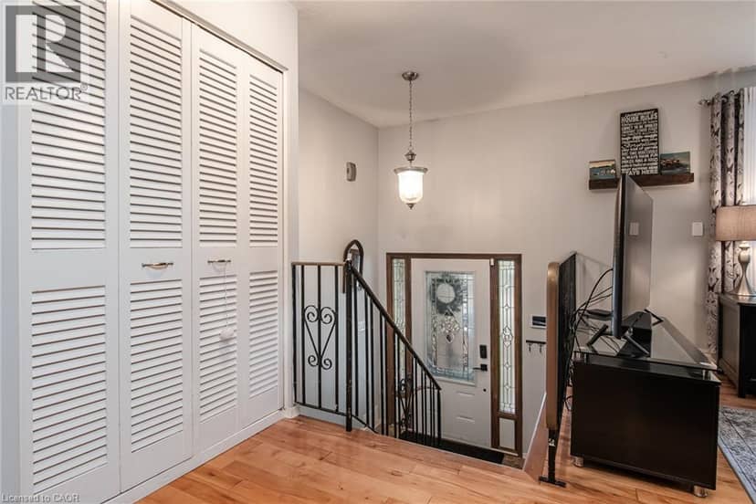 18 MAYBERRY Place — photo 4 of 40