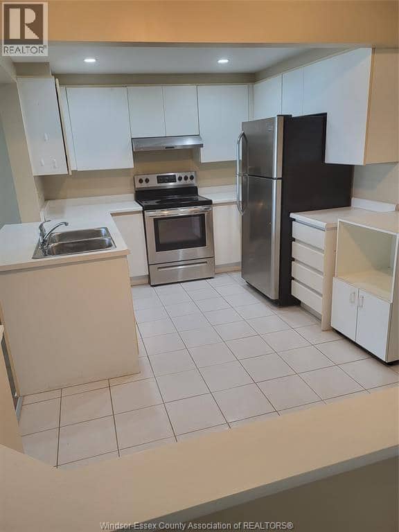 3601 RIVERSIDE DRIVE East Unit# 1006 — photo 11 of 31