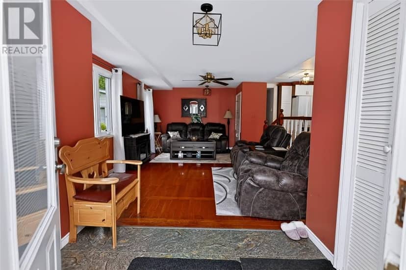 7121 Hwy 17 W Unit# 10, Whitefish, photo 7