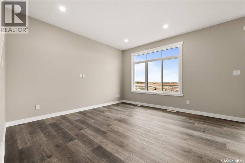 315 Veterans DRIVE — photo 9 of 38