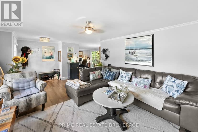 93 Shannon Boulevard — photo 8 of 35
