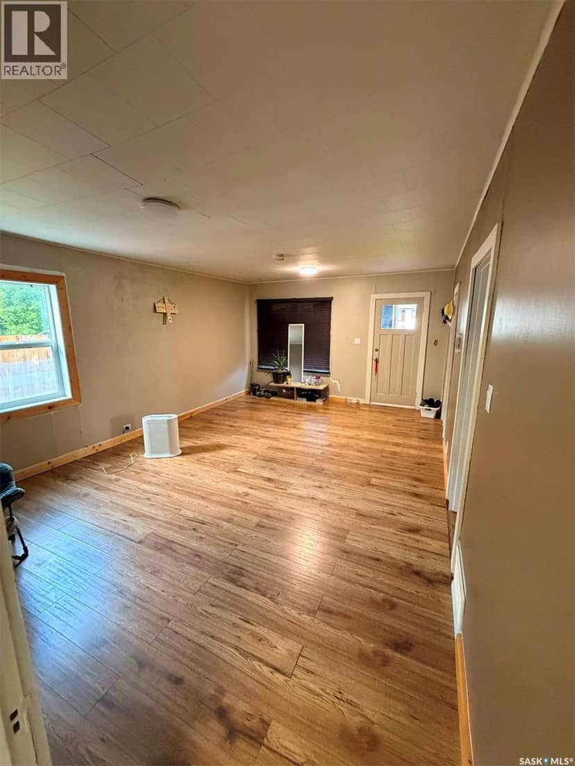 211 3rd STREET W, Meadow Lake, photo 2