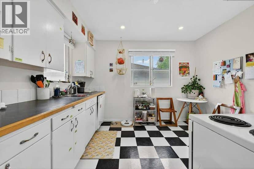 A&B, 319 37 Street SW, Calgary, photo 7