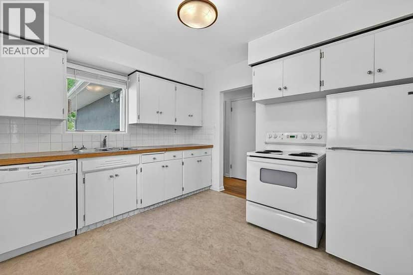A&B, 319 37 Street SW — photo 36 of 40