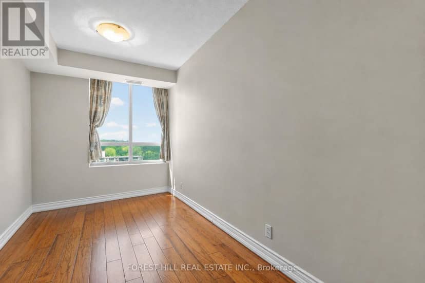 903 - 20 Collier Street — photo 24 of 33