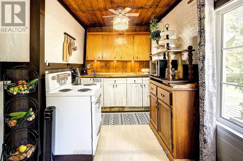 22 Balsam Street — photo 13 of 37