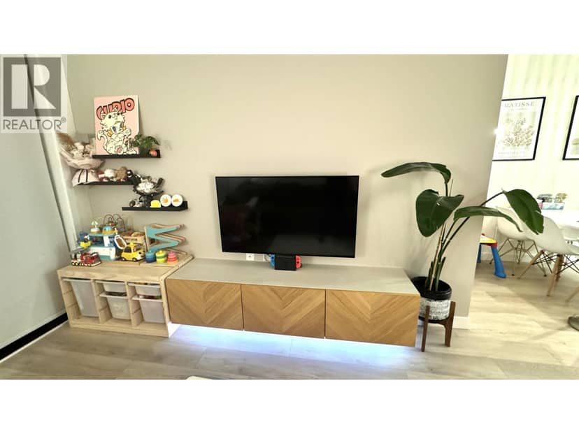 317 7579 16TH STREET, Burnaby, photo 2
