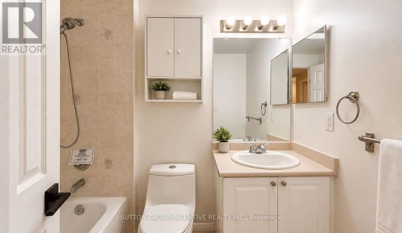 25 Lions Gate Boulevard — photo 11 of 17