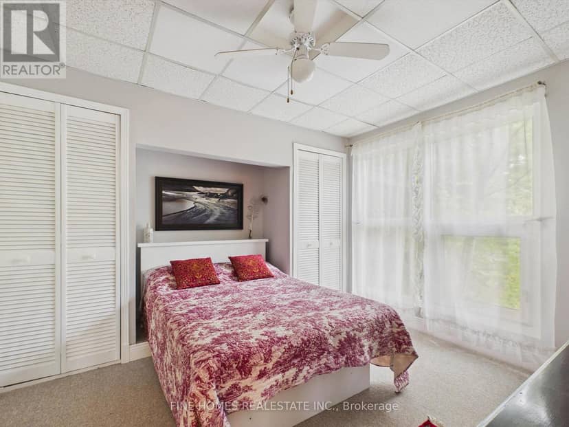 10 - 1326 Windermere Road — photo 15 of 34
