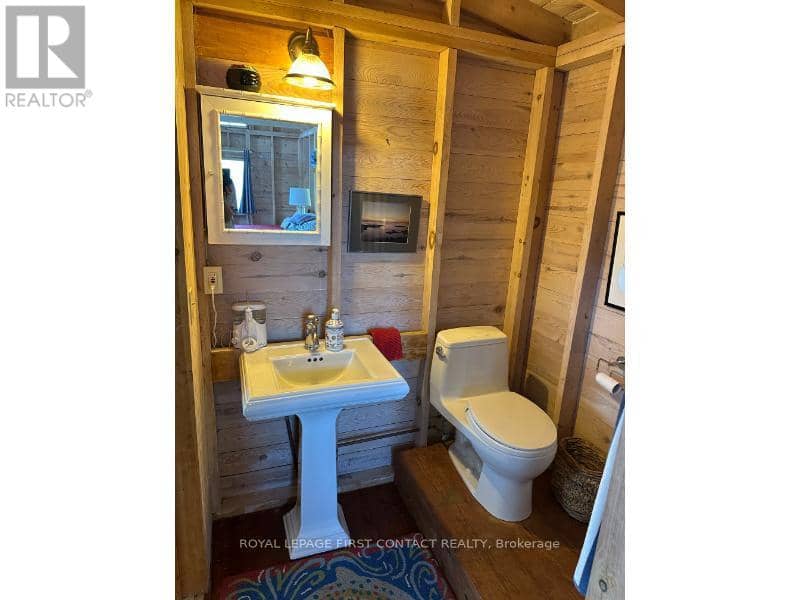 1 A207 Island — photo 10 of 40