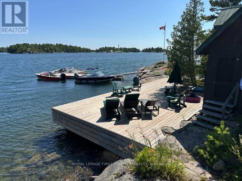 1 A207 Island — photo 12 of 40