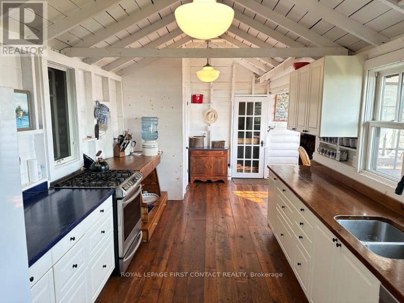 1 A207 Island — photo 28 of 40