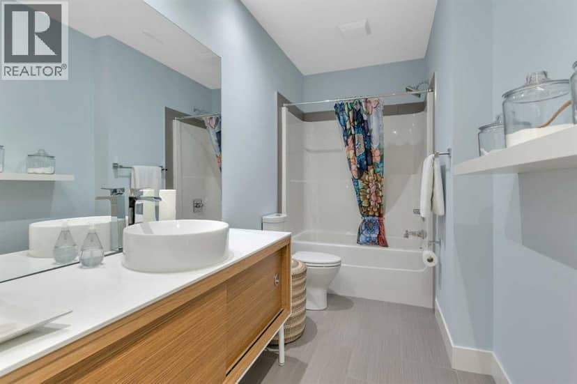 31 Leaside Crescent — photo 38 of 40