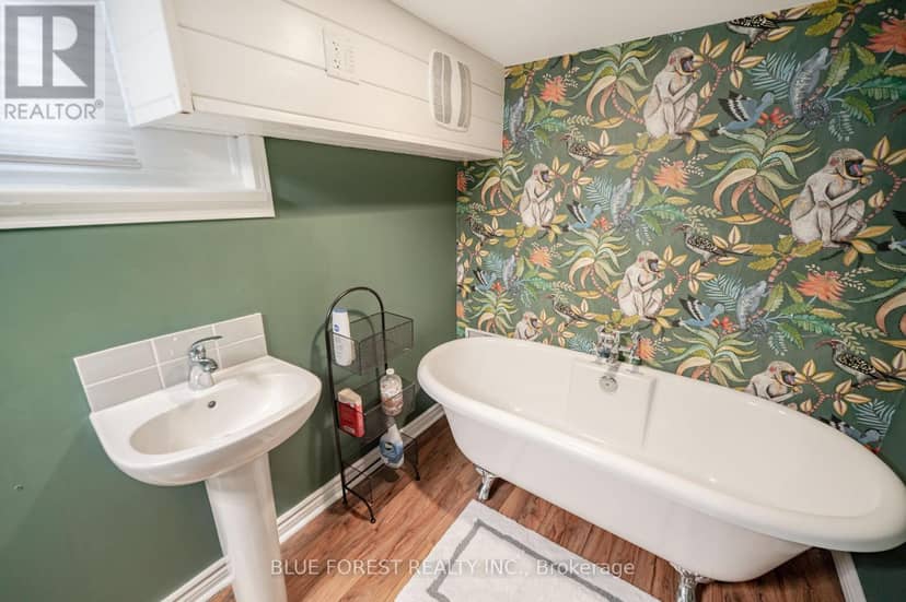 194 Belgrave Avenue — photo 19 of 29