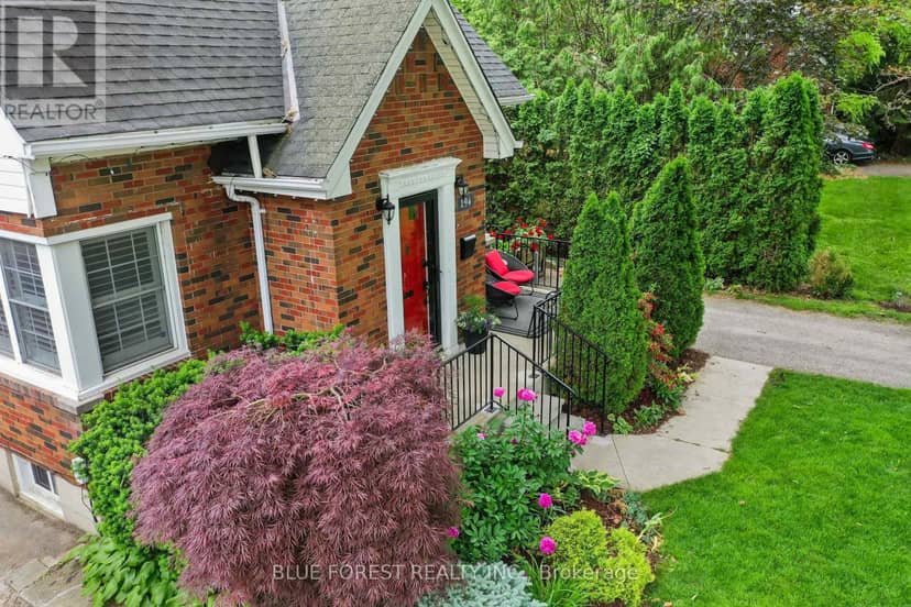 194 Belgrave Avenue — photo 2 of 29