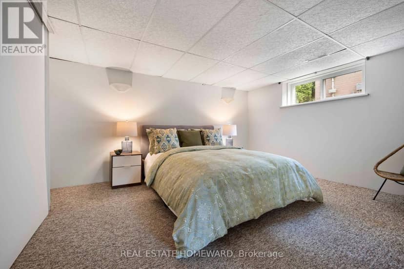 118 Zaph Avenue — photo 33 of 39