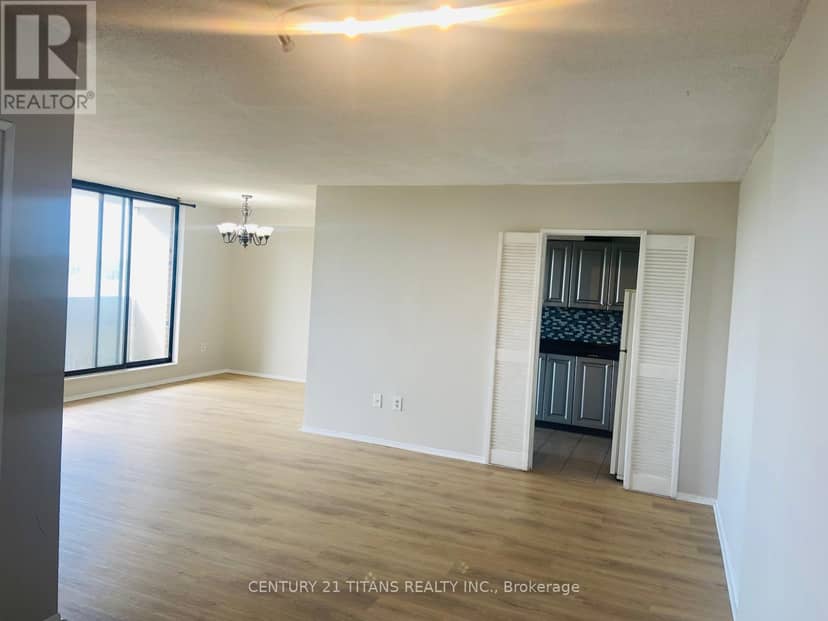 907 - 301 Prudential Drive, Toronto, photo 3