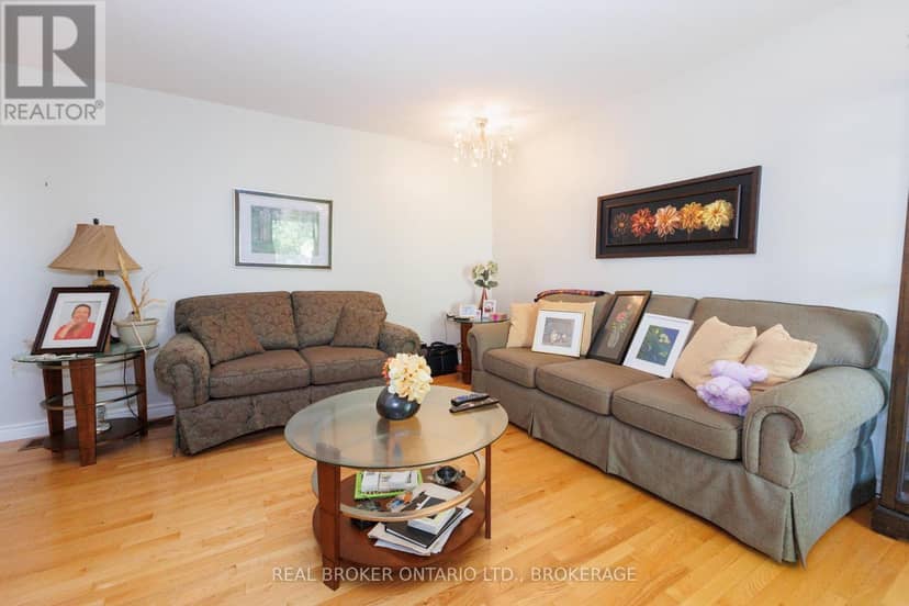 76 Kincardine Street W — photo 12 of 40