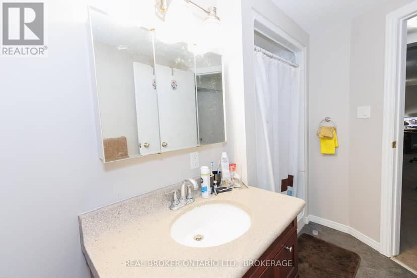 76 Kincardine Street W — photo 21 of 40