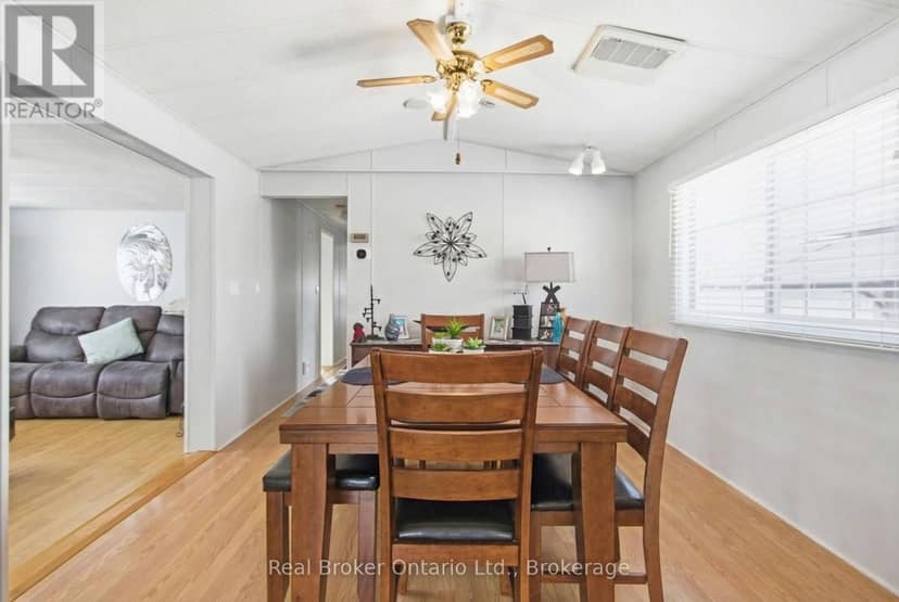 428 Pine Pass — photo 11 of 40