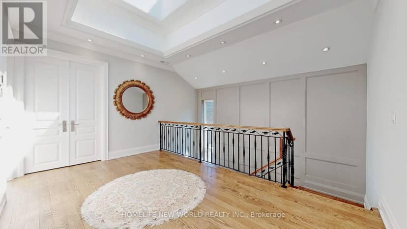 302 Johnston Avenue N — photo 19 of 36