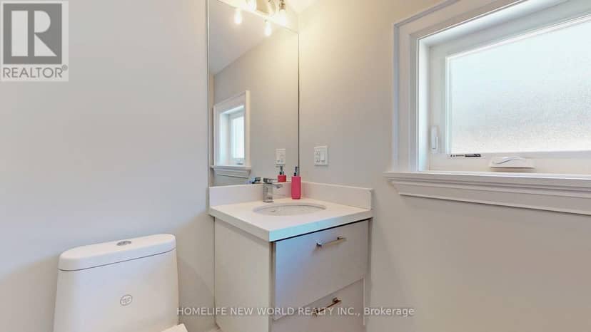 302 Johnston Avenue N — photo 33 of 36