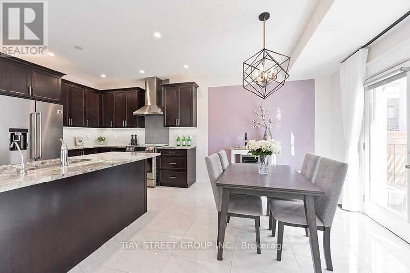 44 Clara May Avenue, East Gwillimbury, photo 7