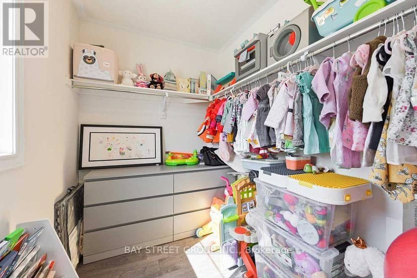 44 Clara May Avenue — photo 16 of 22