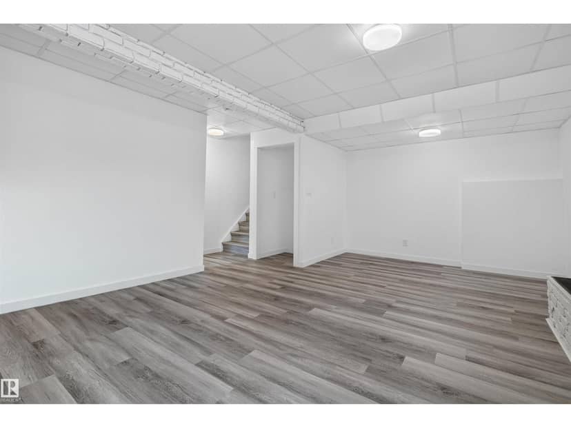 27 Kiniski Cr NW — photo 22 of 40