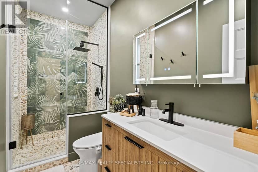 73 Elm Grove Avenue — photo 15 of 39
