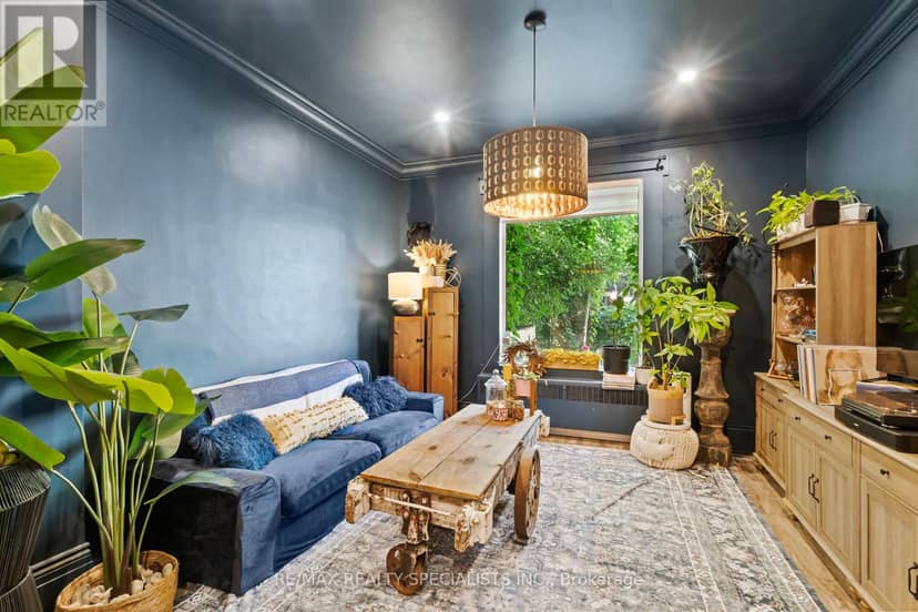 73 Elm Grove Avenue, Toronto, photo 8
