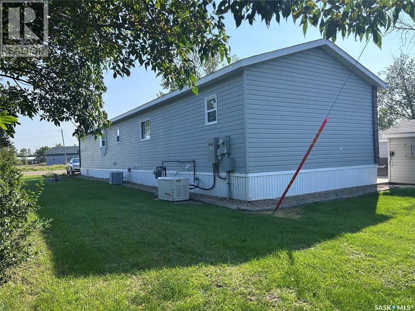 313 1st STREET N — photo 3 of 36
