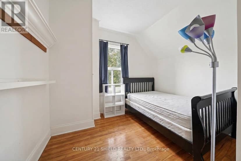 430 Sydney Street — photo 31 of 40