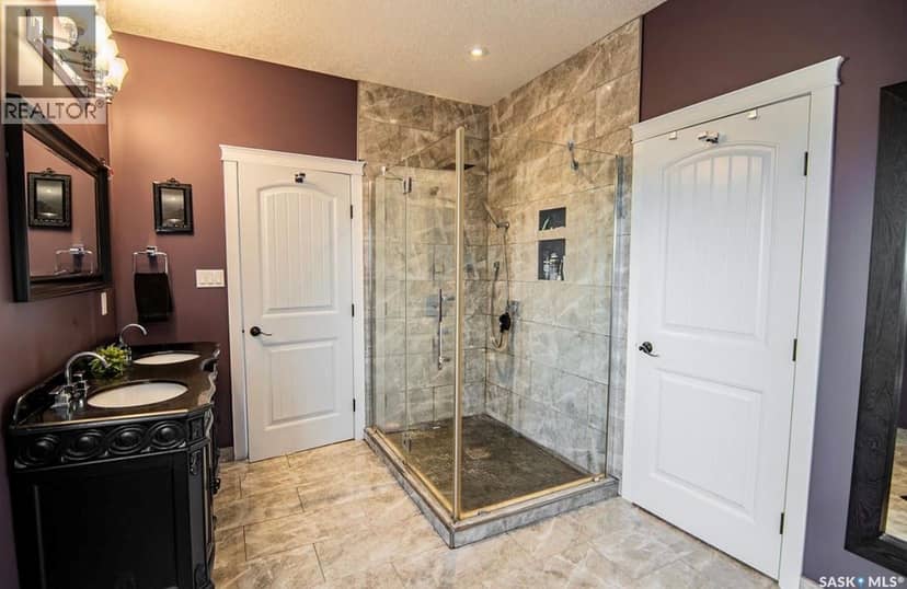 16 Hadley ROAD — photo 35 of 40