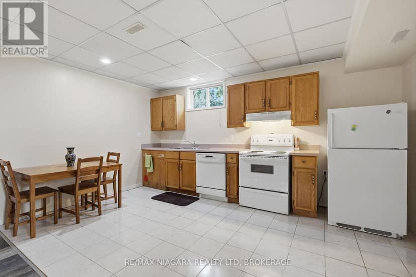 557 Mississagua Street — photo 33 of 40