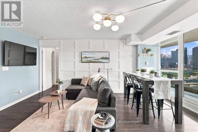 1468 - 209 Fort York Boulevard — photo 6 of 25
