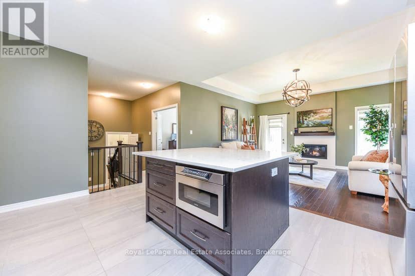 4 Abelia Street — photo 10 of 40