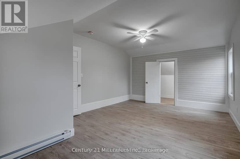 276 Edward Street — photo 17 of 40