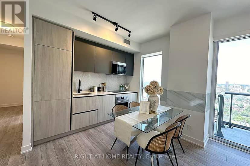 3302 - 108 Peter Street — photo 2 of 20