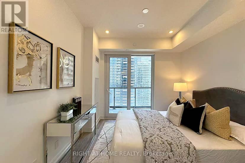 3302 - 108 Peter Street — photo 4 of 20